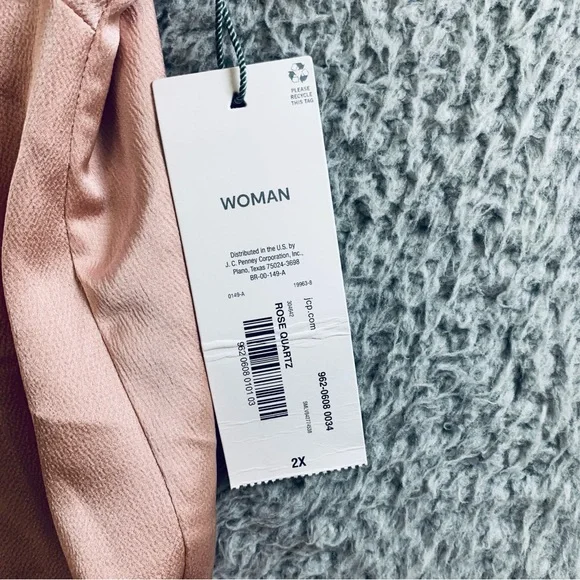 NEW Liz Claiborne Women's Short Sleeve Back Keyhole Satin Blouse Pink Plus 2X - Picture 15 of 15